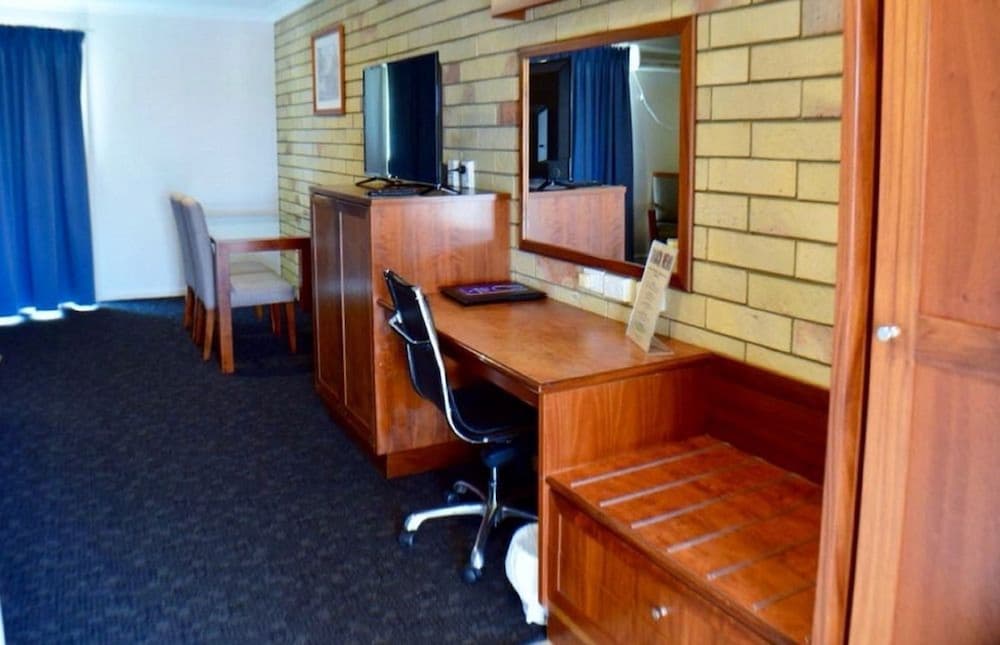 Double Room, 1 King Bed photo 2