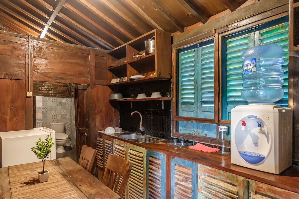Family Room - Photo 9