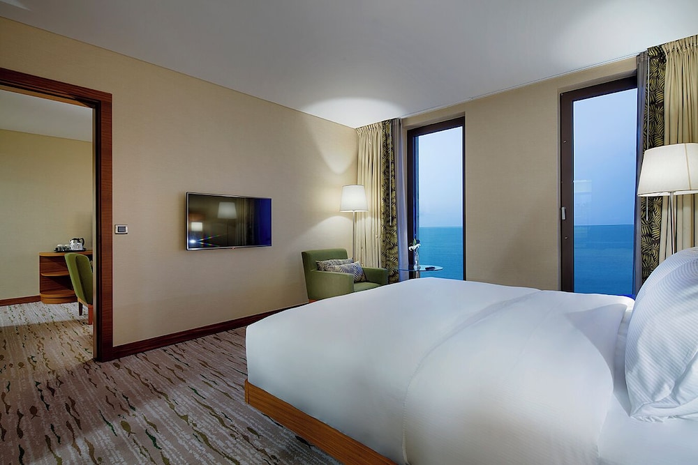 Suite, 1 King Bed