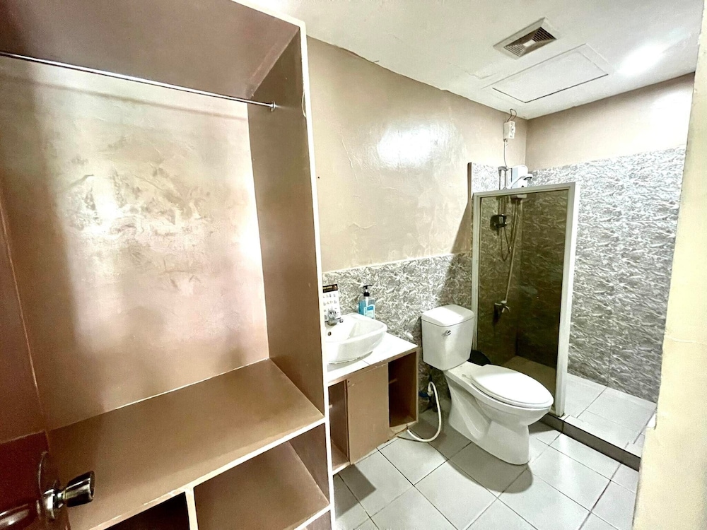 Standard Quadruple Room - Photo 6
