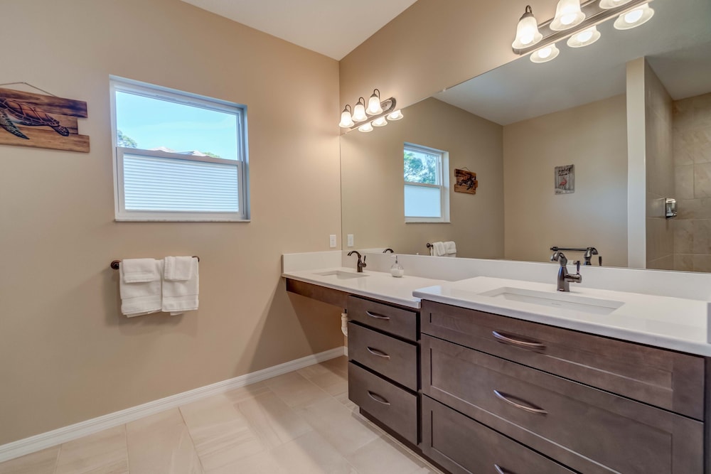 Deluxe Studio Suite