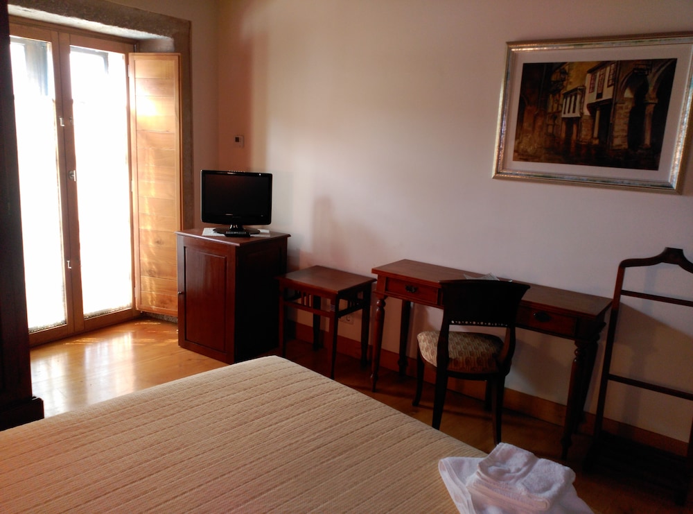 Standard Double Room, Private Bathroom photo 3
