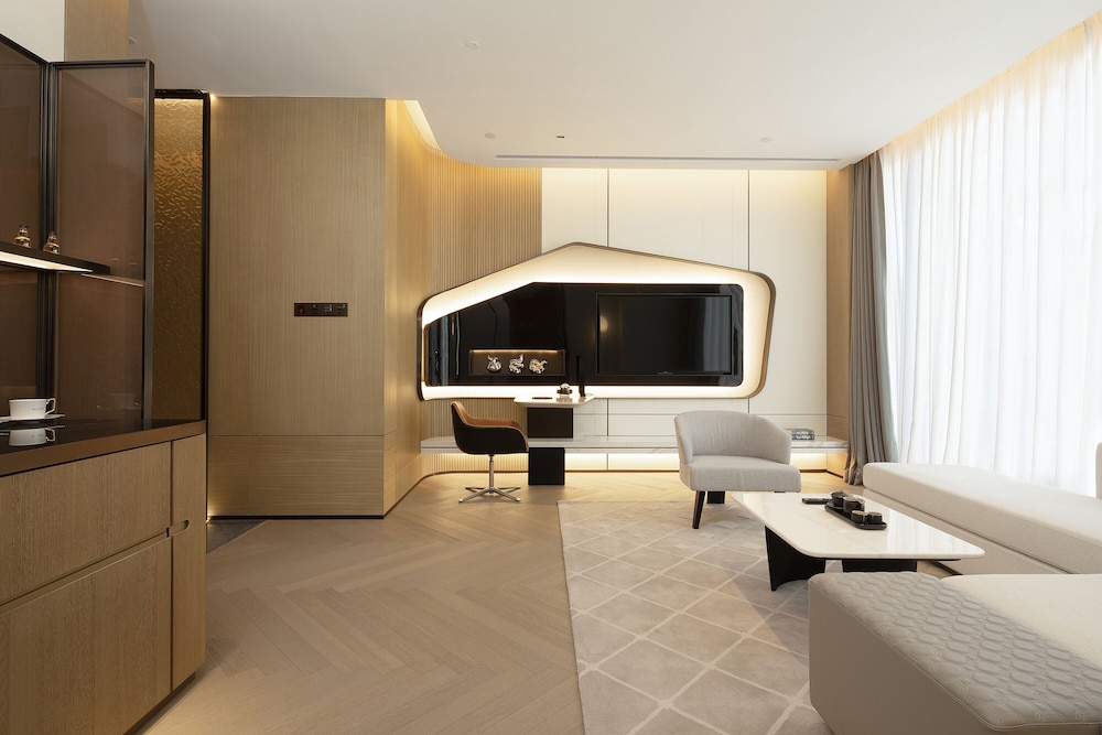 Luxury Suite, Non Smoking, City View photo 1