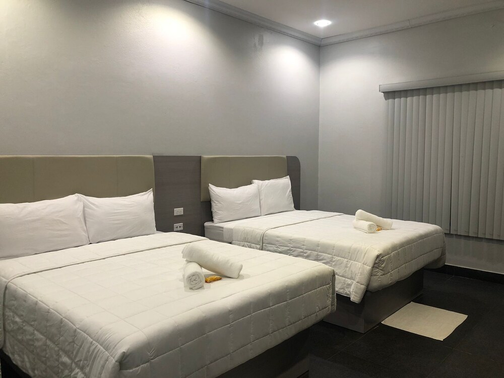 Family Double Room, 2 Queen Beds, Non Smoking