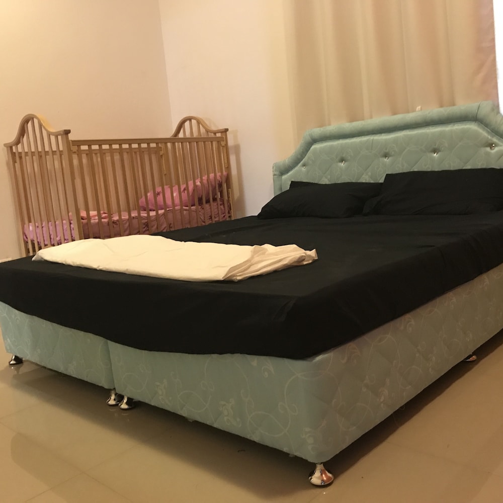 Family Apartment, 2 Bedrooms, 2 Bathrooms photo 3