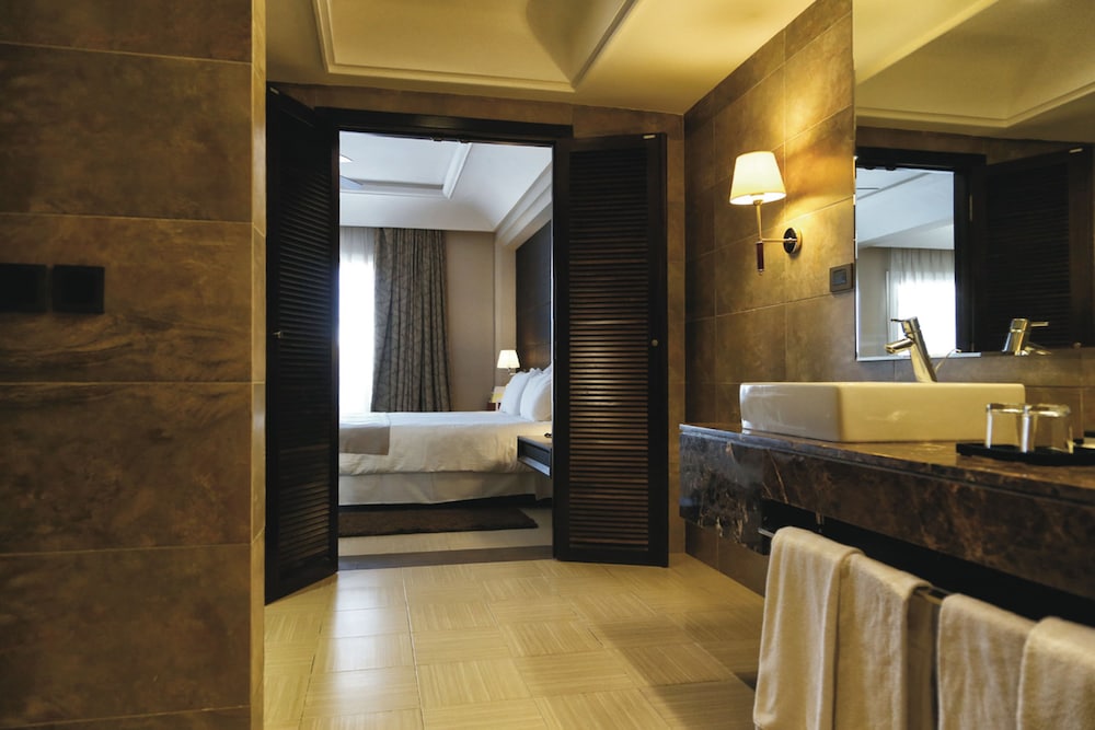 Junior Suite, Balcony, Sea View - Photo 5