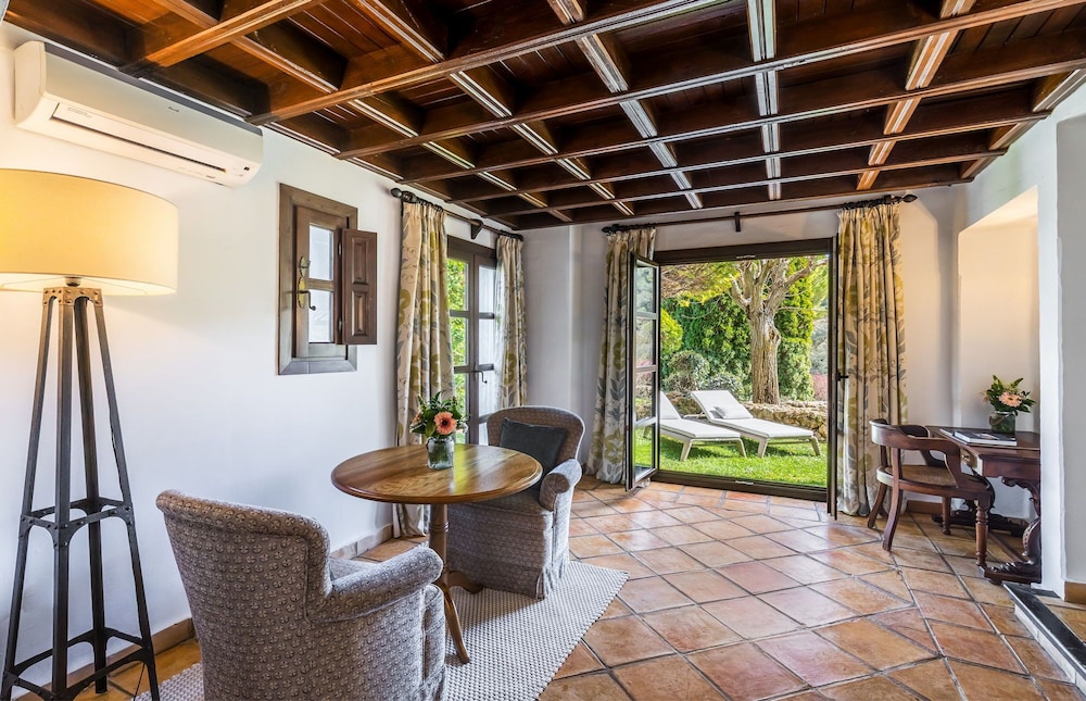 Grand Suite, 2 Bedrooms, Garden View