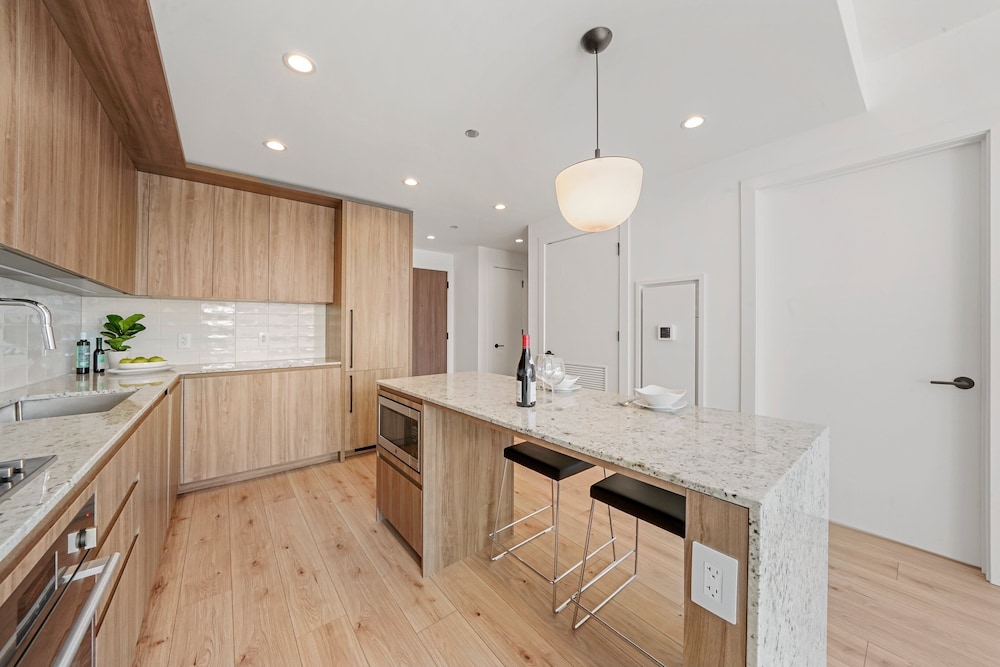 Executive Suite, 1 Bedroom - Photo 6