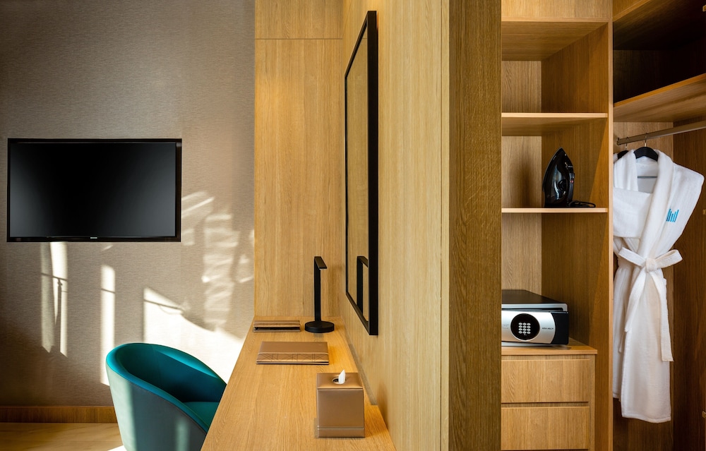 Junior Suite thumbnail 6