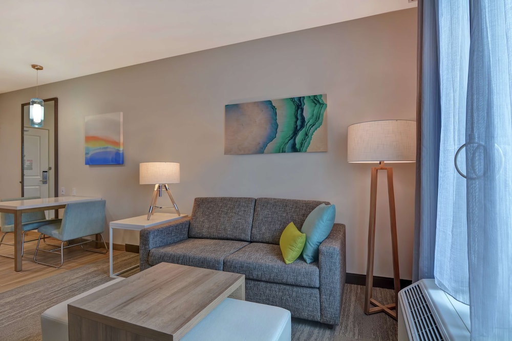 Suite, 2 Queen Beds, Accessible, Bathtub (Mobility & Hearing) photo 1