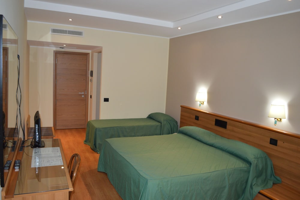Triple Room, Accessible