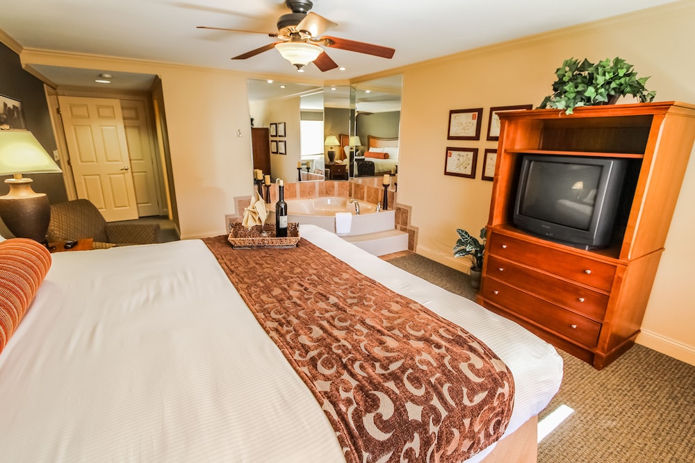 Deluxe Room, 2 Bedrooms - Photo 1