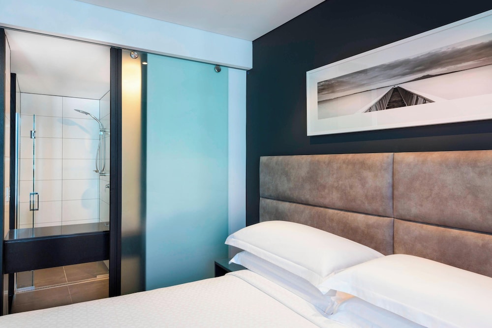 Room, 1 King Bed photo 1