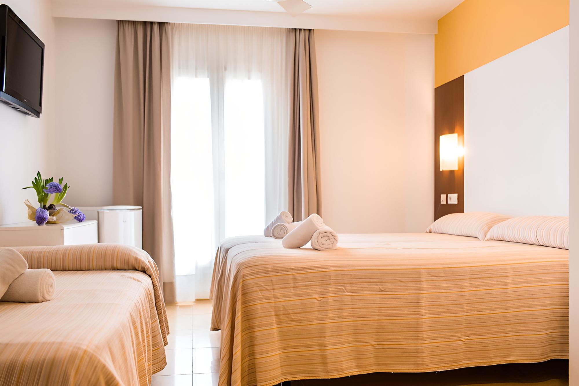 Standard Double or Twin Room photo 2