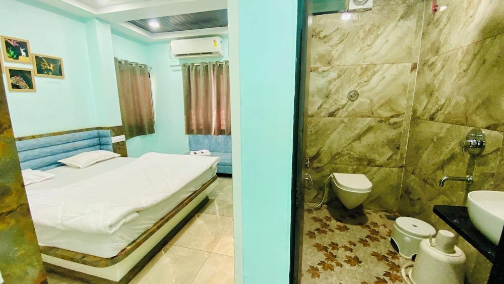 Deluxe Double Room, City View photo 3