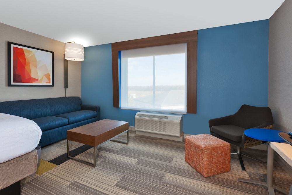 Suite, Multiple Beds - Photo 1