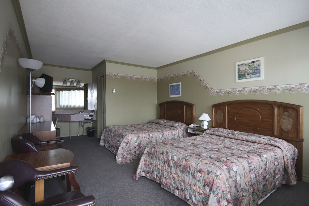 Standard Room, 2 Double Beds photo 1