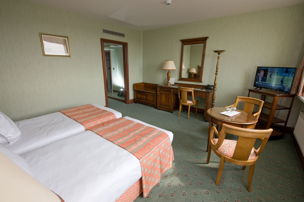 Standard Double Room photo 3