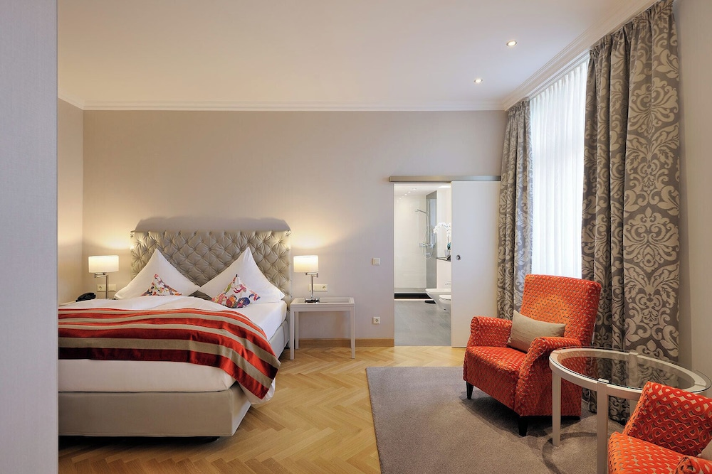 Executive Room, 1 King Bed photo