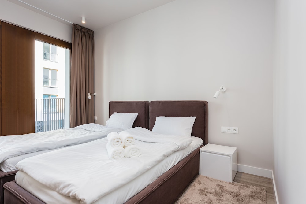 Studio, 2 Twin Beds