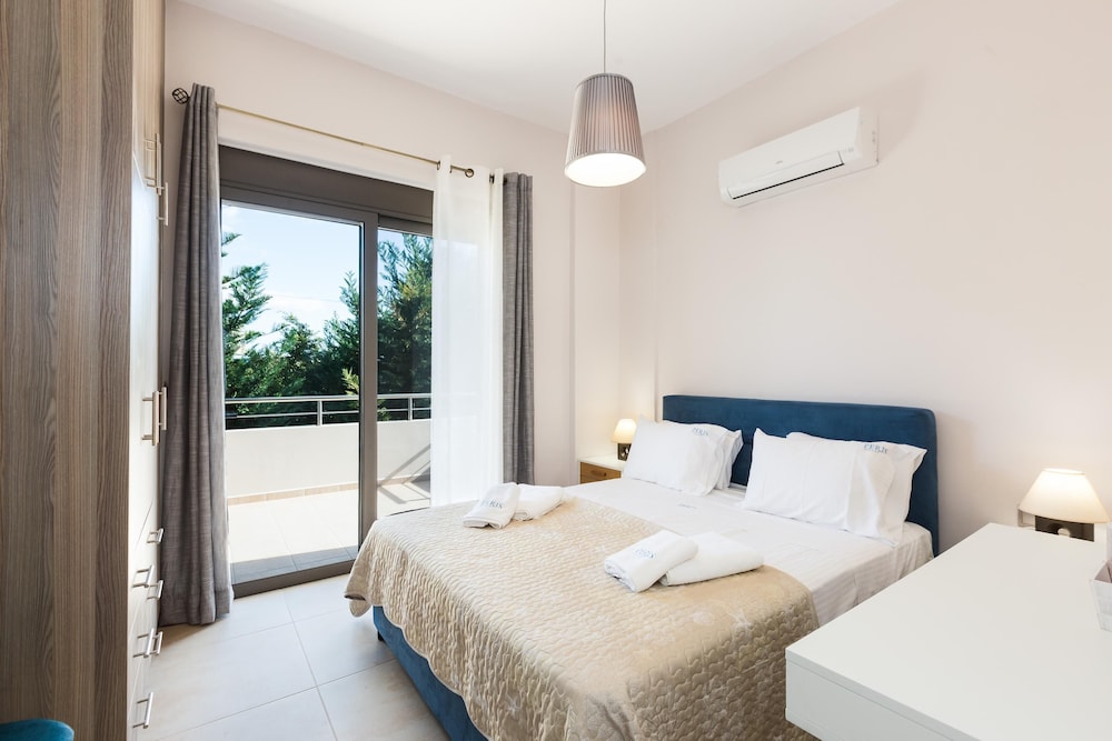 Comfort Villa, 4 Bedrooms photo 3