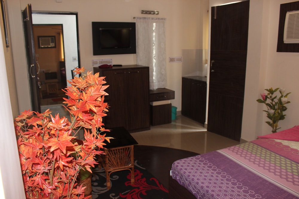 Deluxe Room - Photo 15