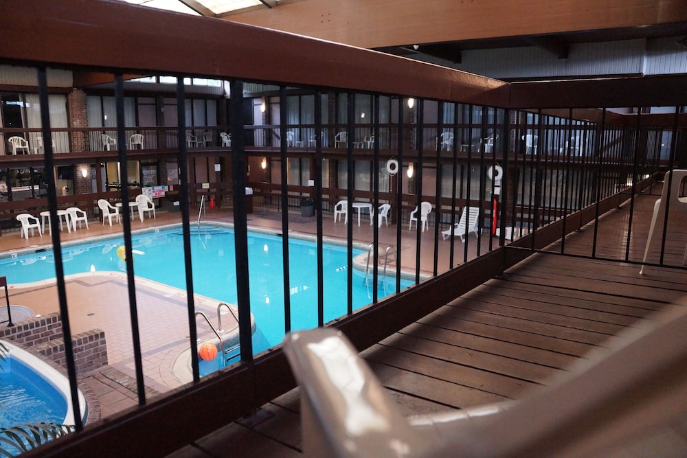 Room, Balcony, Poolside photo 1