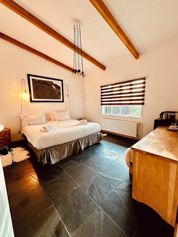 Comfort Room, Courtyard View photo 1