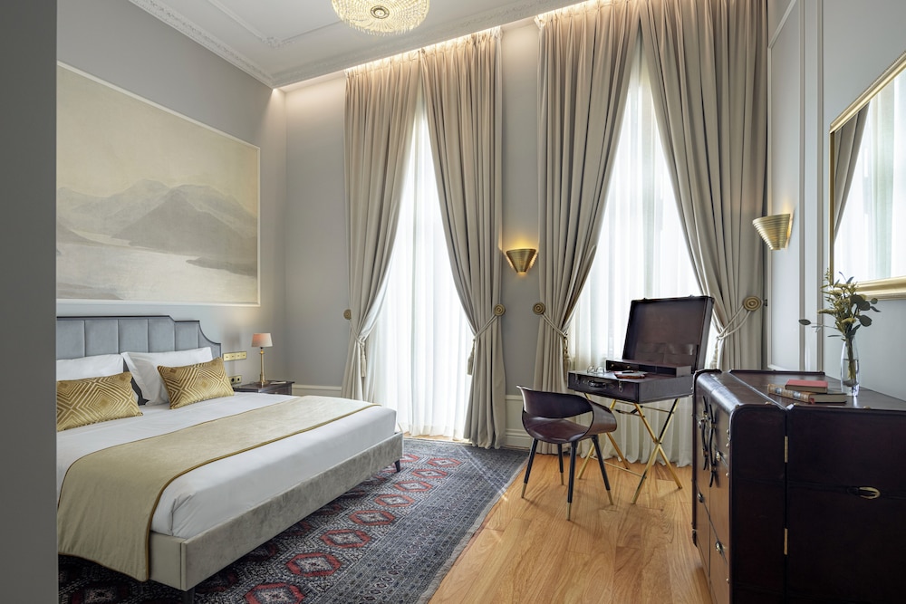 Palace Room - Photo 5