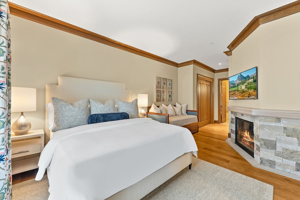 Room, 2 Bedrooms, Balcony photo 2