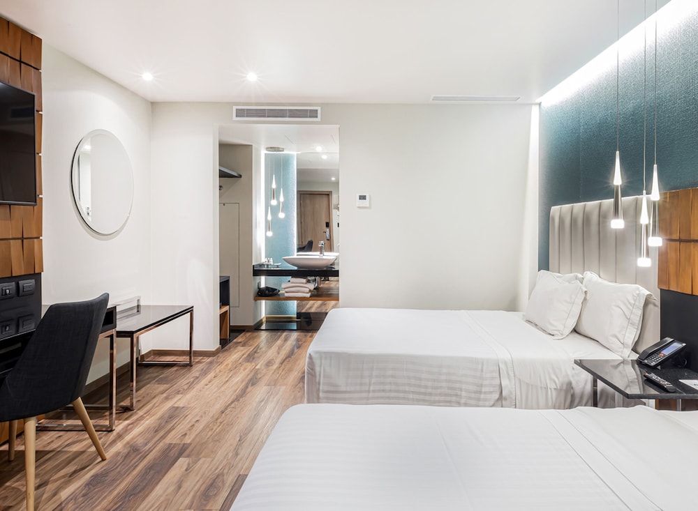 Triple Room, 2 Double Beds - Photo 3