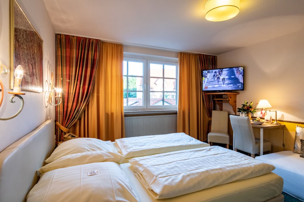 Classic Double Room - Photo 8