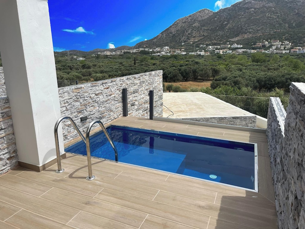 Economy Apartment, 1 Bedroom, Balcony, Mountain View