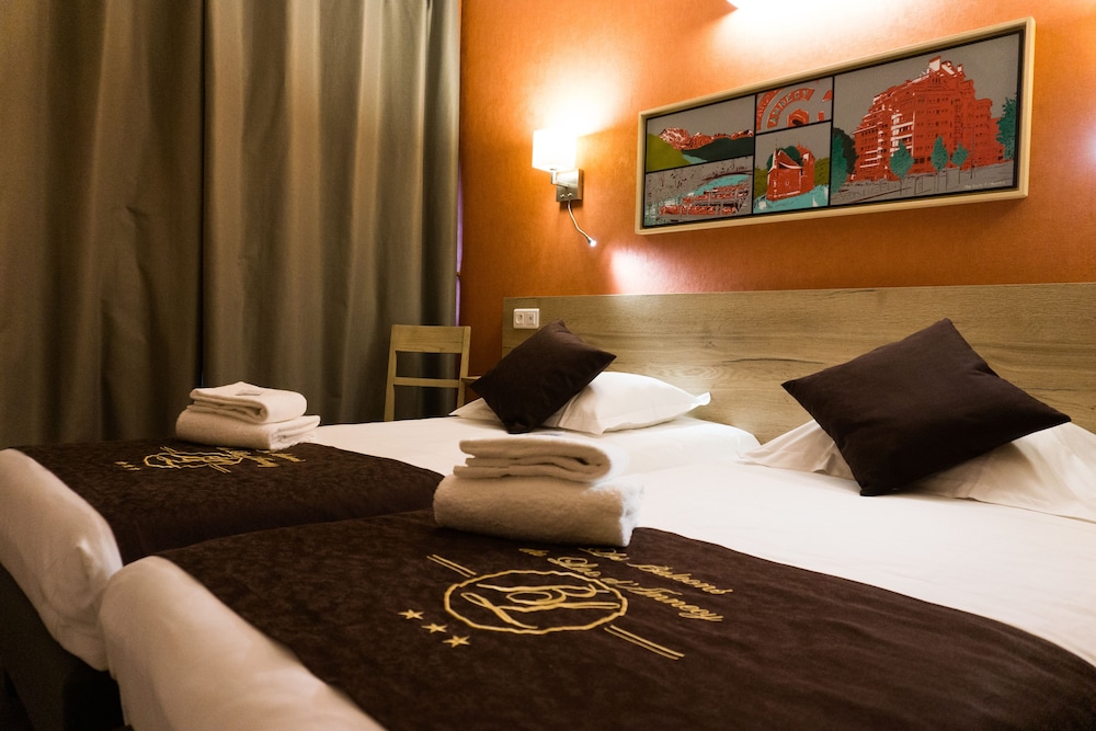 Standard Double Room, 2 Twin Beds, Lake View photo 2