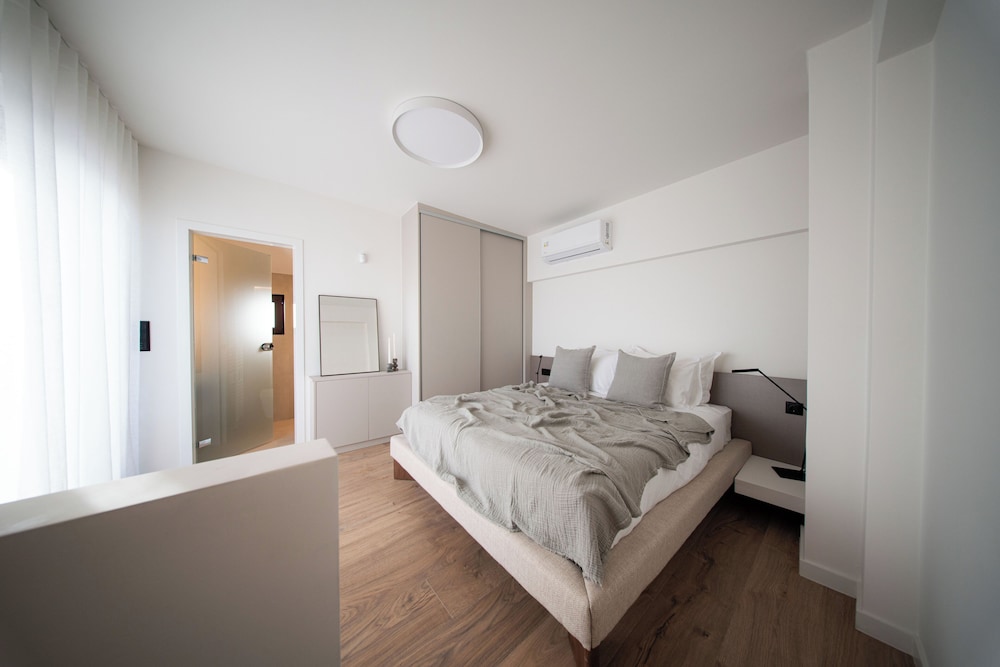 Luxury Duplex, City View