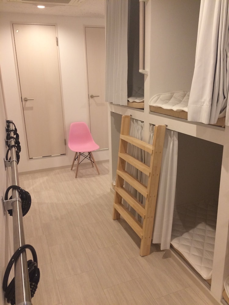 Shared Dormitory, Women only photo 2