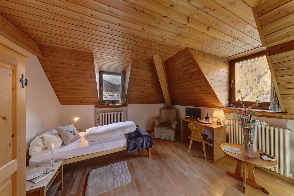 Single Room photo 2