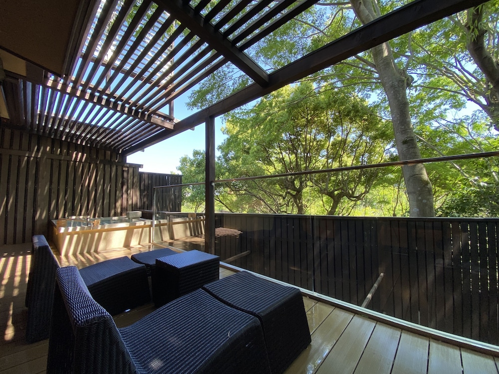 Japanese-Style Room "MIYAKO" with Open Air Bath, Non Smoking photo 2