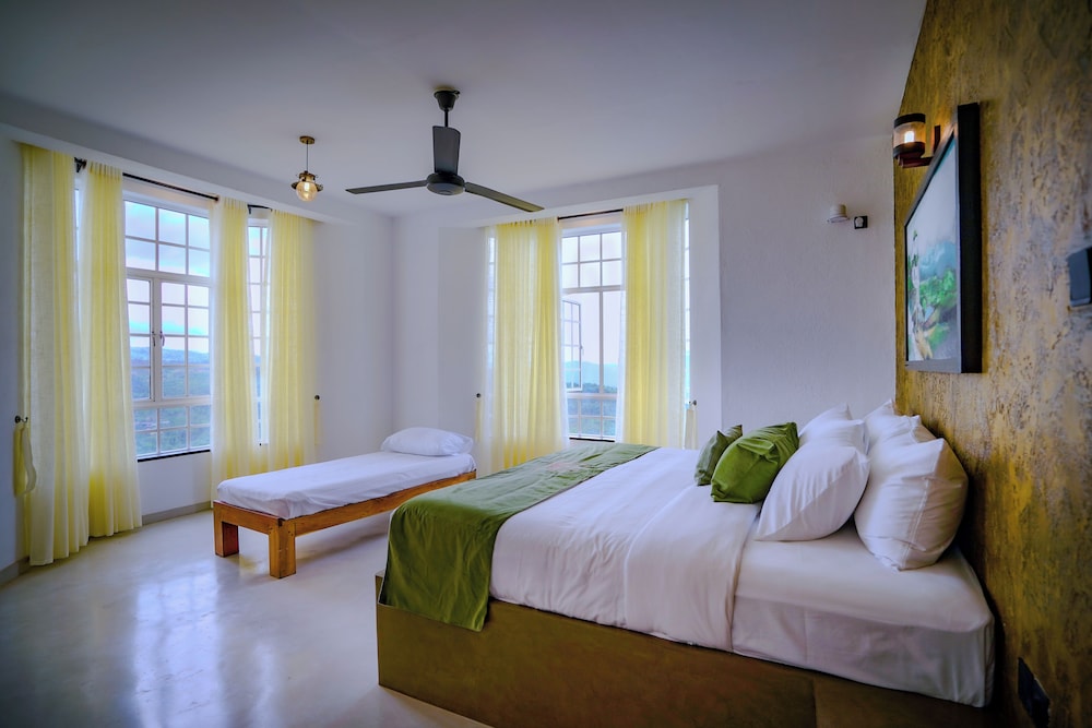 Deluxe Triple Room photo 2
