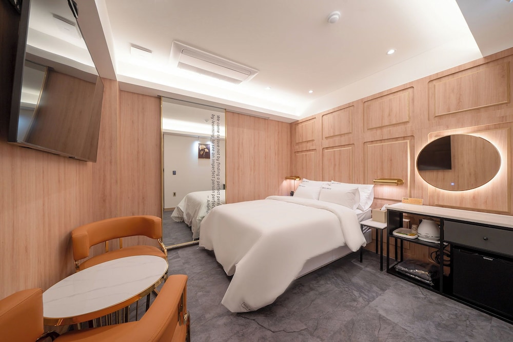 Luxury Double Room, Non Smoking, Housekeeping photo 1