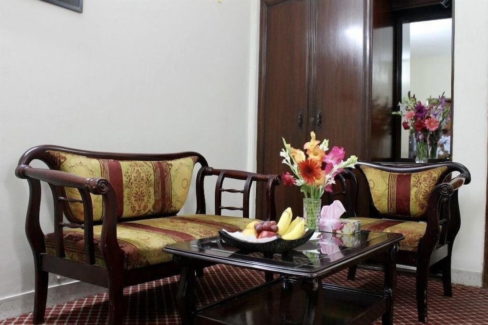 Deluxe Triple Room, 1 Bedroom, Smoking, Balcony photo 2
