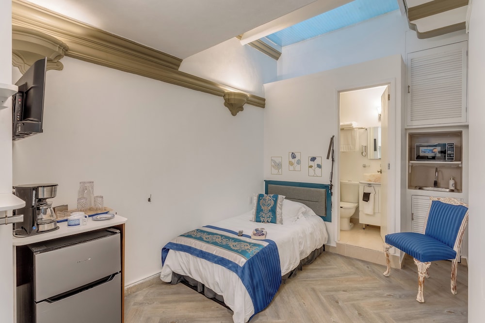 Economy Single Room