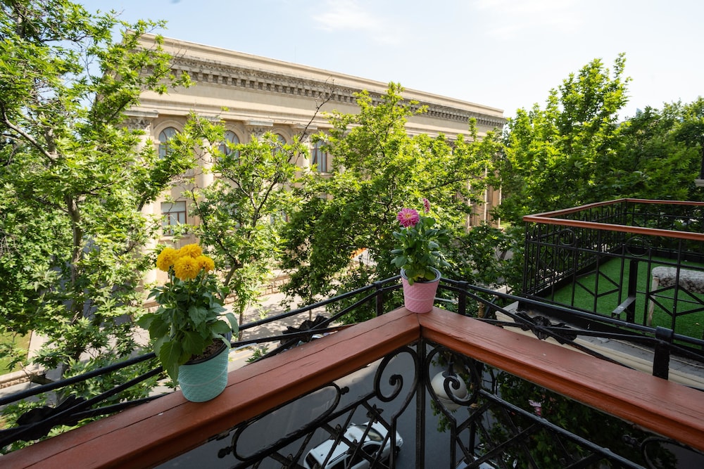 Panoramic Suite, 1 King Bed, City View