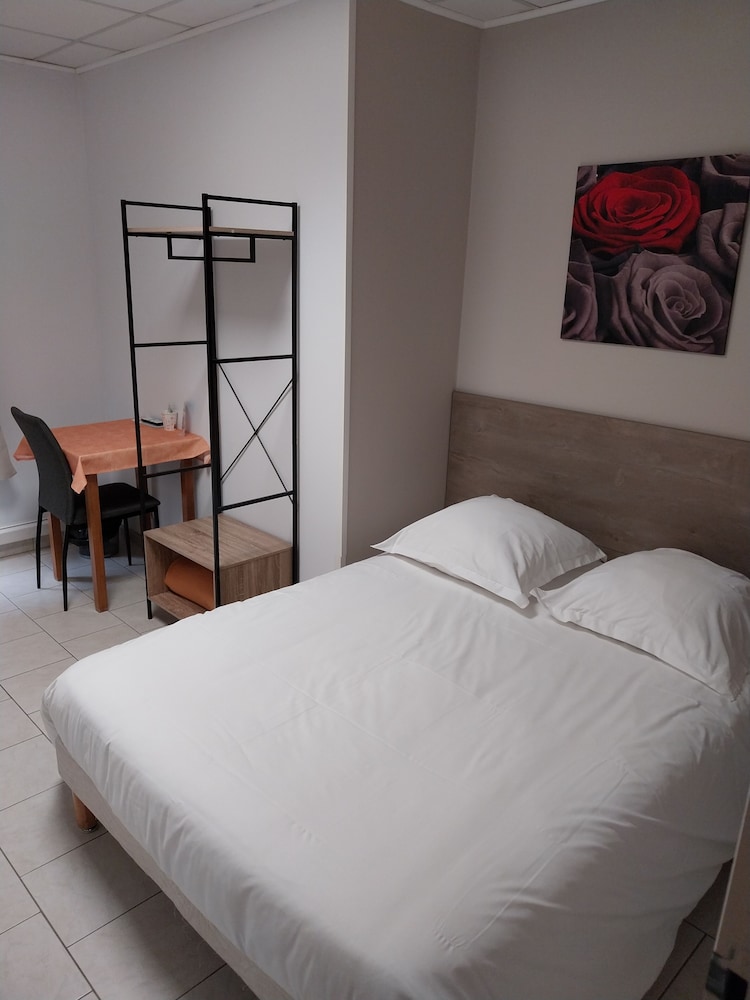 Basic Double Room (2) photo 3