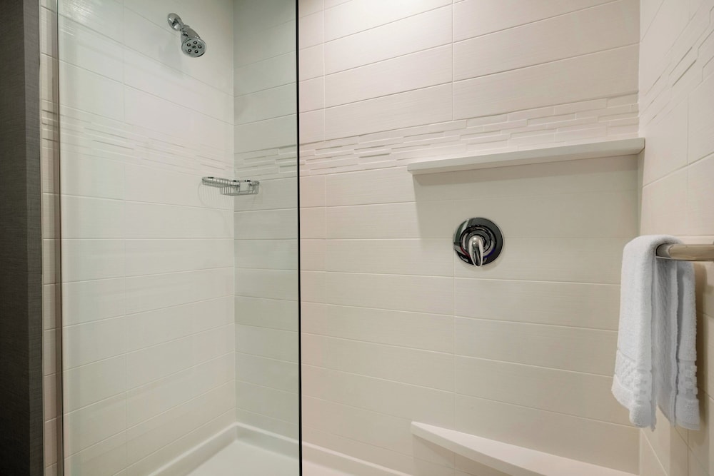 Suite, 1 Bedroom (Hearing Accessible) photo 3