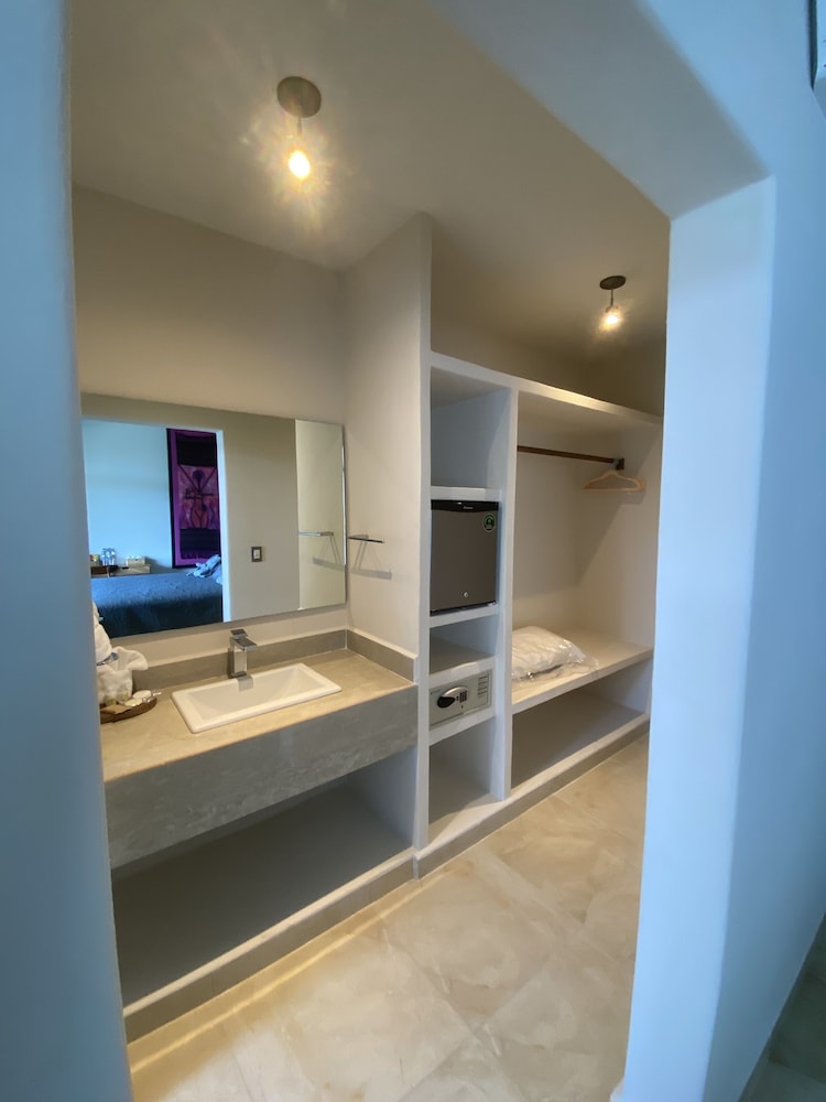 Standard Room - Photo 5