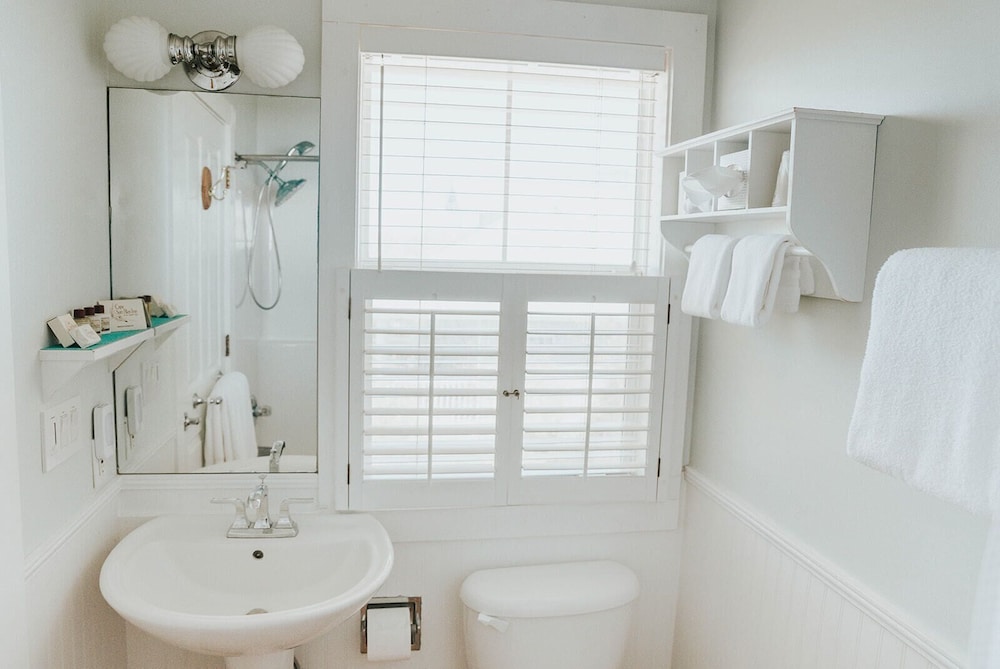 Standard Double Room, Ensuite (Coquina Shell) photo 3