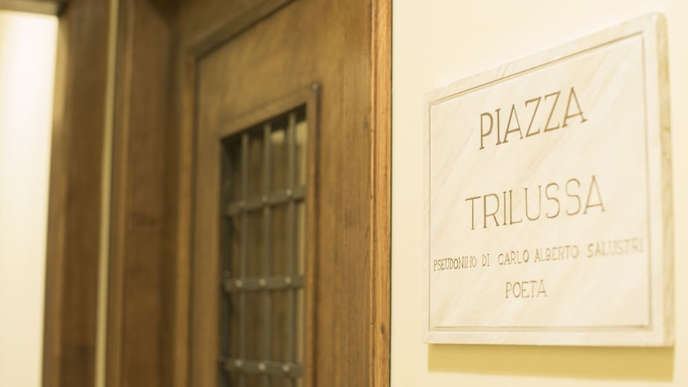 Luxury Double Room, Private Bathroom, City View (Suite Trilussa) photo 3