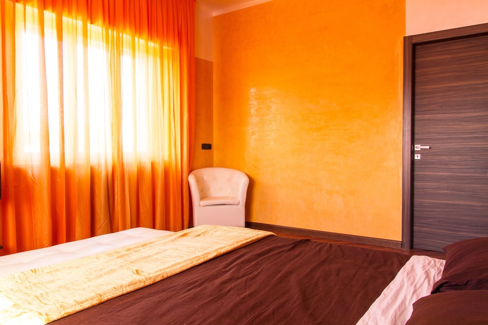 Executive Suite, 2 Bedrooms, Balcony, Tower photo 2