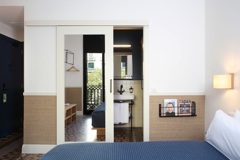 Room, 1 Double Bed, City View photo 3